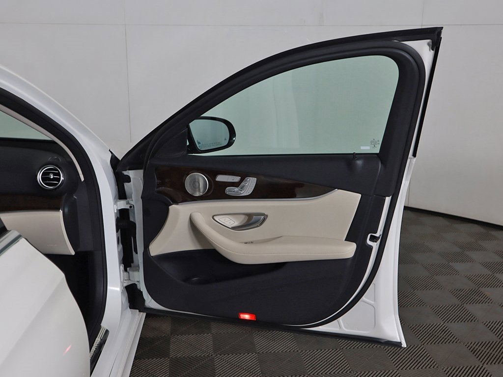 Used 2022 Mercedes-Benz E 350 4MATIC Sedan w/ Driver Assistance Package image 23