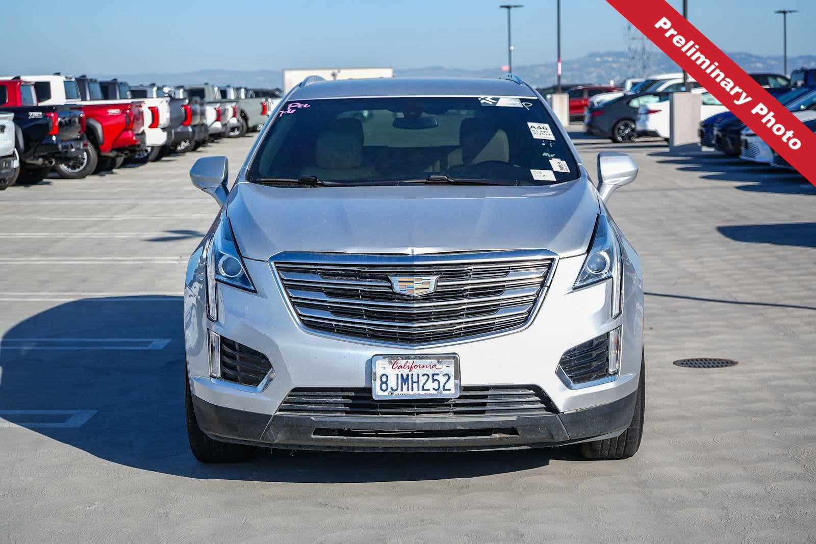 Used 2019 Cadillac XT5 FWD image 2
