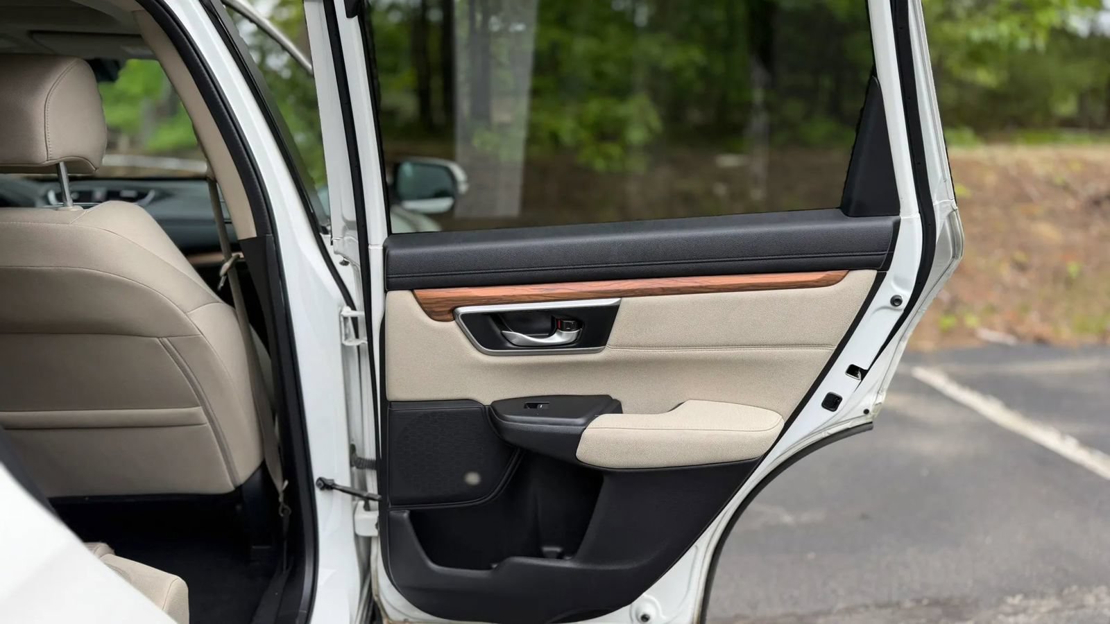 Used 2018 Honda CR-V EX image 14