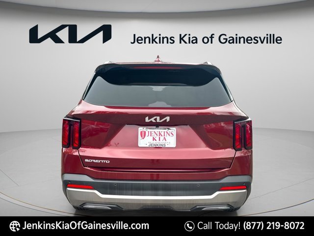 Used 2025 Kia Sorento S image 3