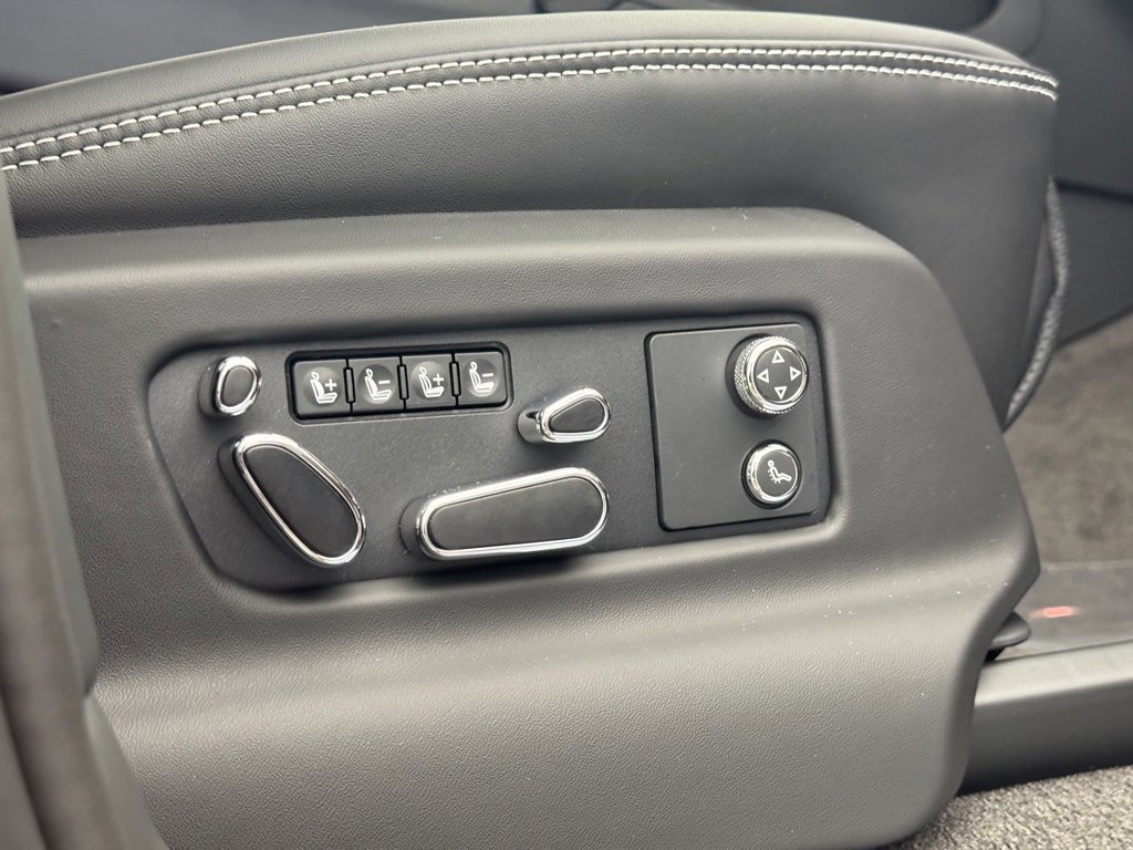 New 2025 Bentley Bentayga image 67