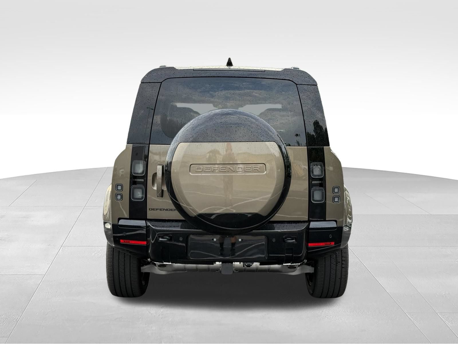 New 2026 Land Rover Defender 110 X-Dynamic SE AWD/4WD image 3