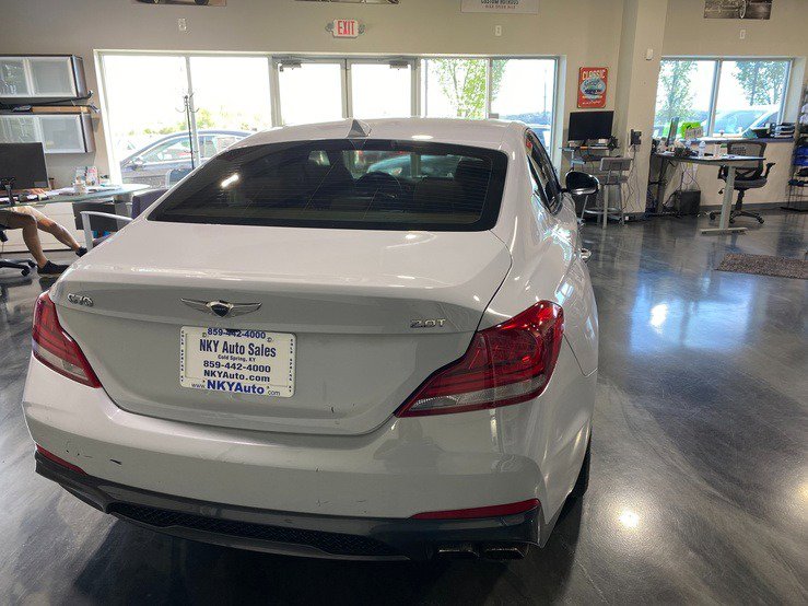 Used 2020 Genesis G70 2.0T image 8