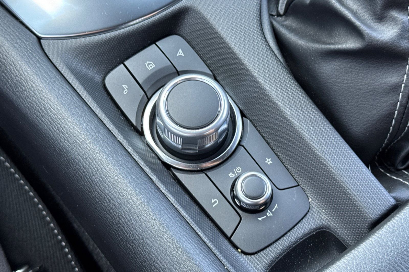 Used 2025 MAZDA MX-5 Miata Sport w/ Appearance Package image 27