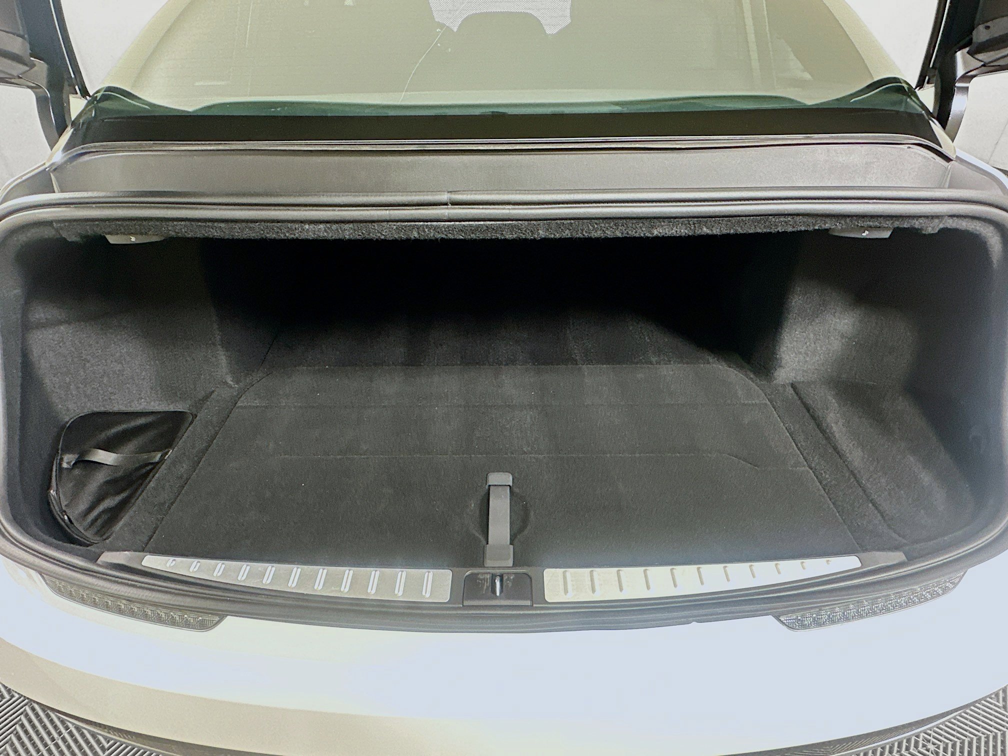 Used 2024 Lucid Air Touring AWD/4WD image 27