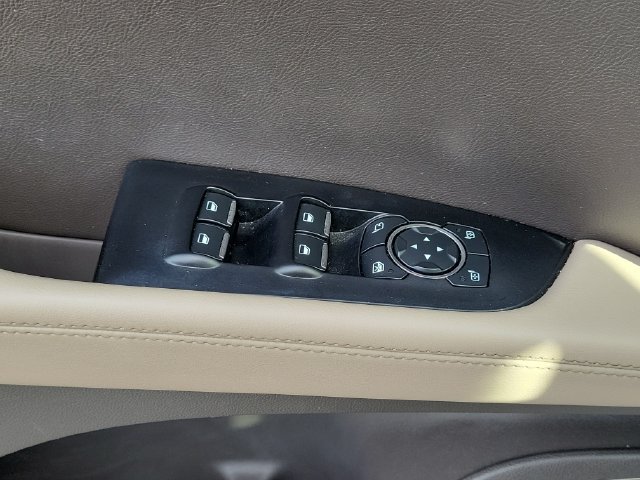Used 2022 Lincoln Nautilus FWD w/ Premium Package image 18