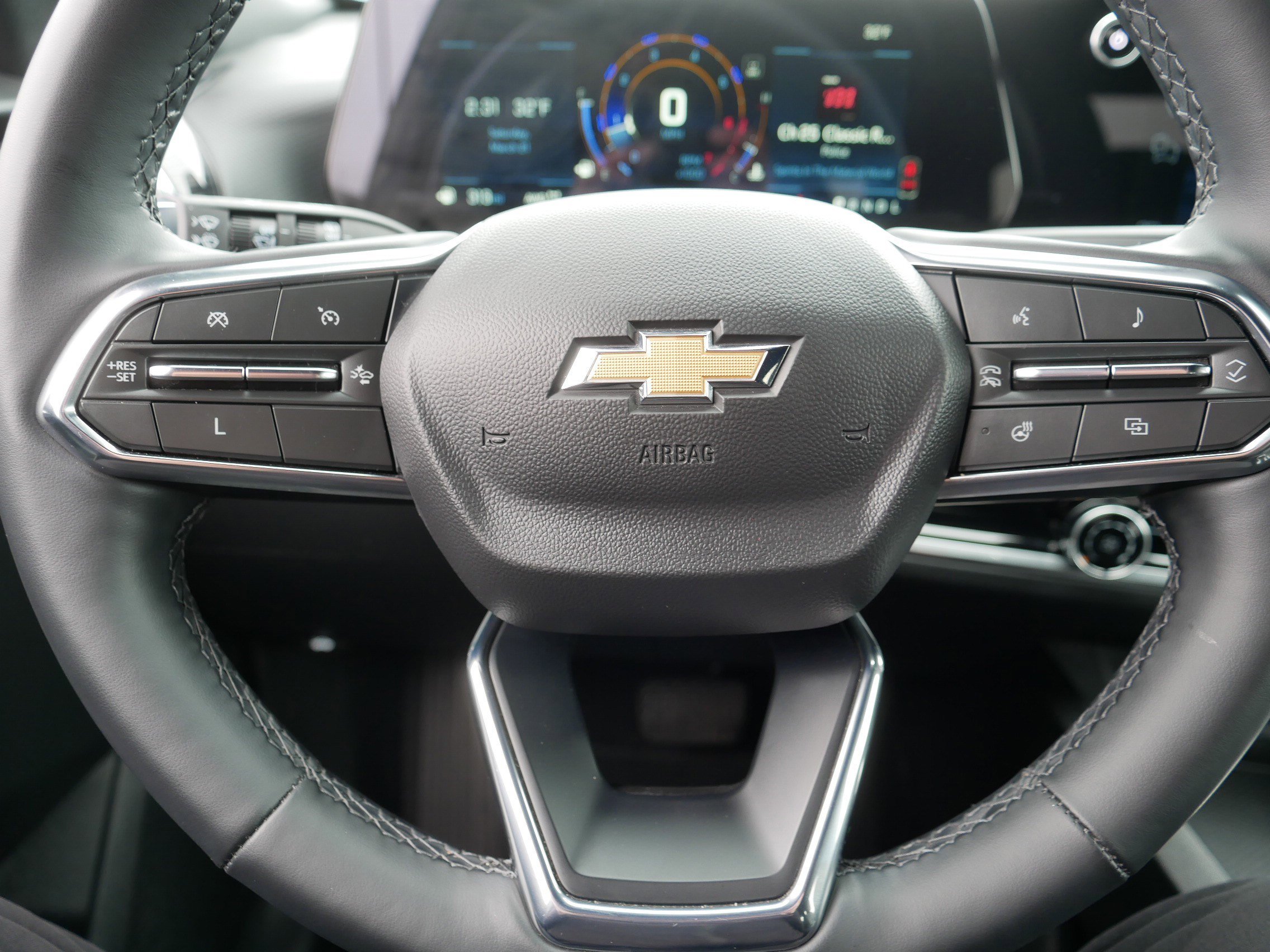 Used 2025 Chevrolet Equinox LT image 25