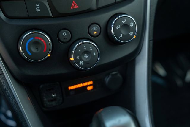 Used 2020 Chevrolet Trax LT image 27