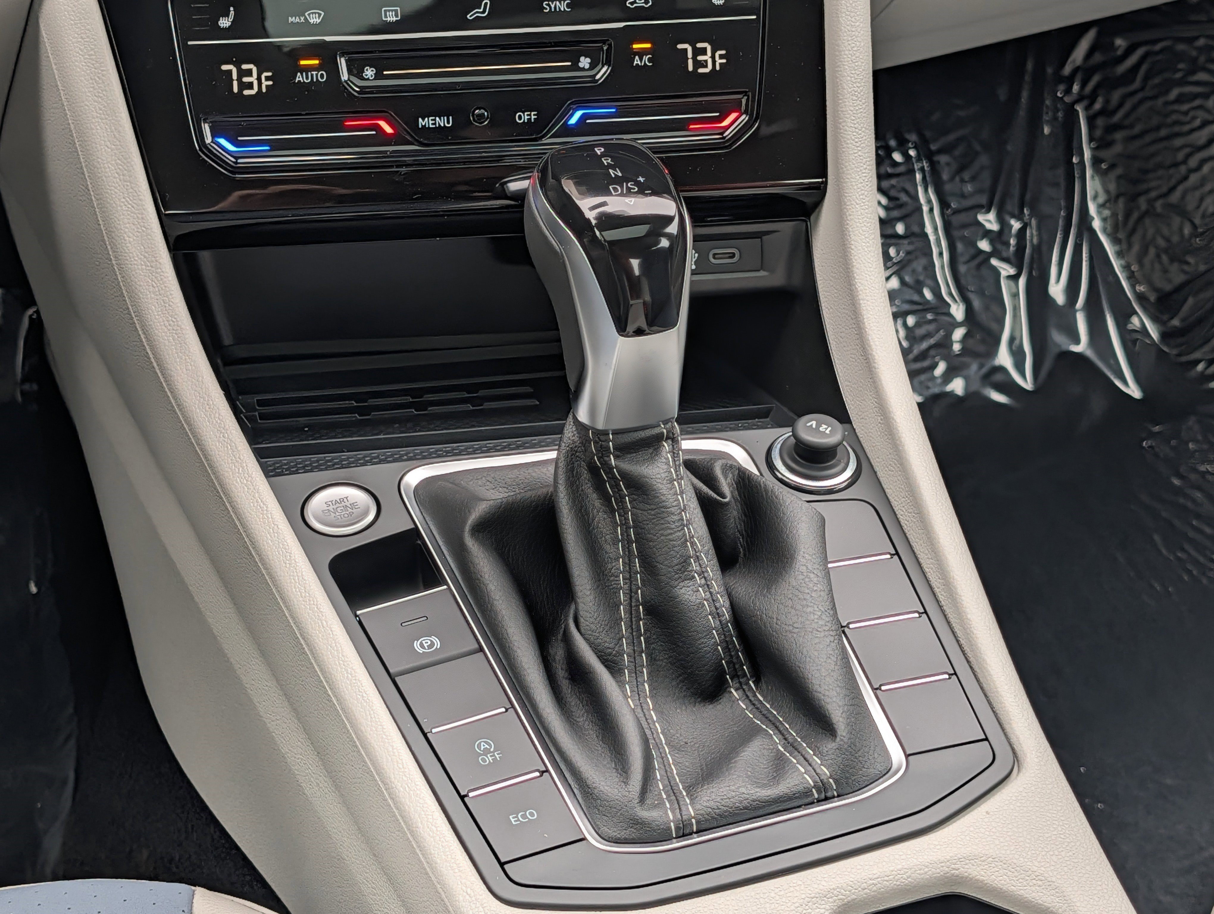 New 2026 Volkswagen Jetta SE FWD image 11