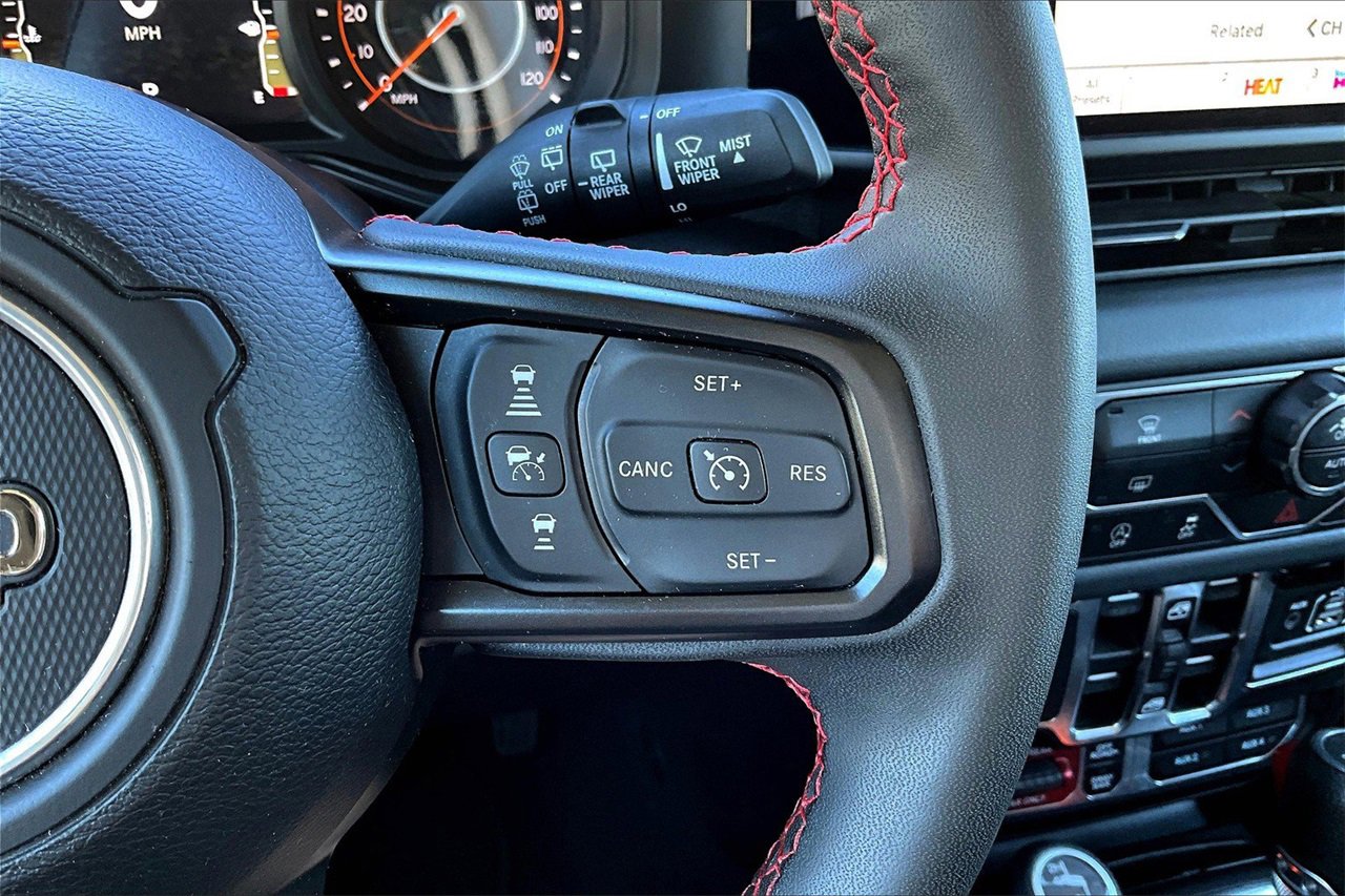 Used 2024 Jeep Wrangler Unlimited Rubicon image 27