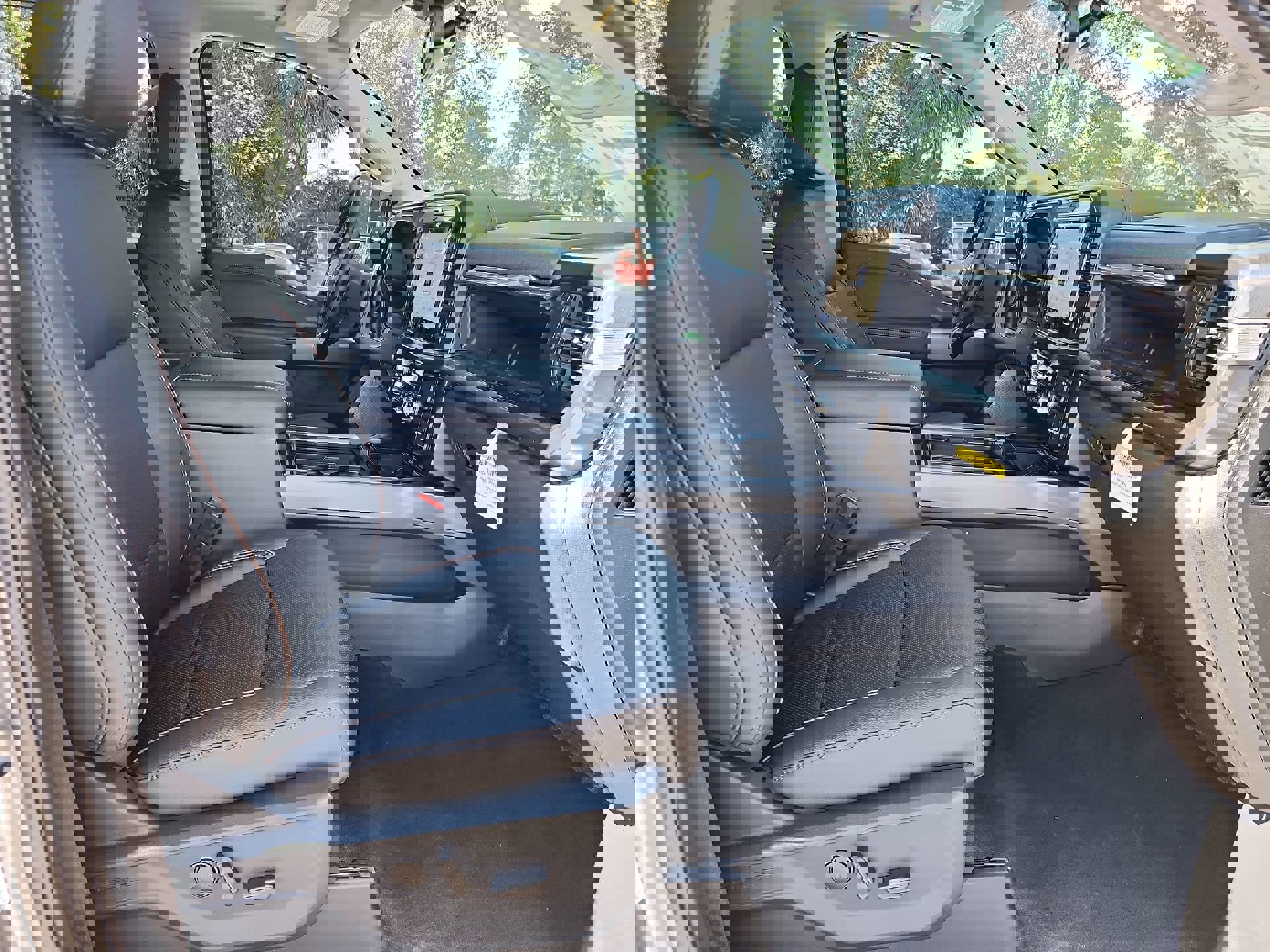 New 2026 Ford F250 Lariat image 18