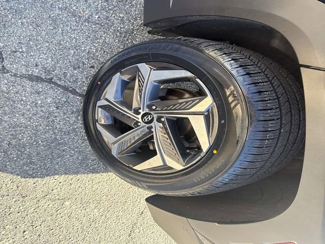 Used 2023 Hyundai Tucson Limited image 16