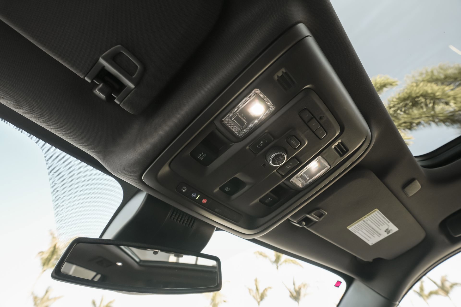 Used 2024 GMC Yukon XL Denali image 19