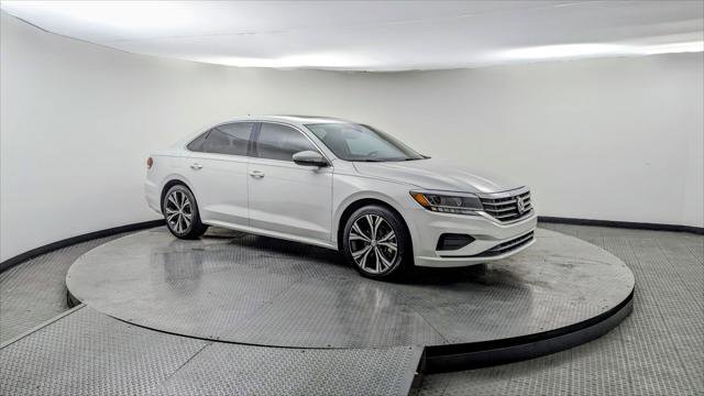 Used 2021 Volkswagen Passat 2.0T SE image 9
