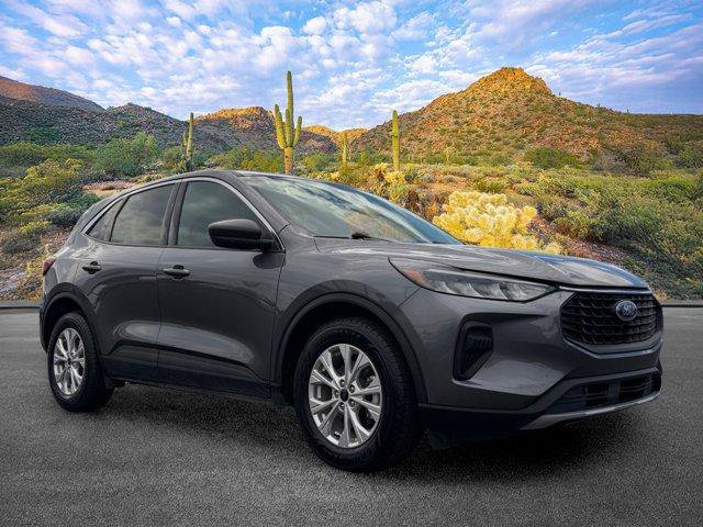 Used 2024 Ford Escape Active FWD image 2
