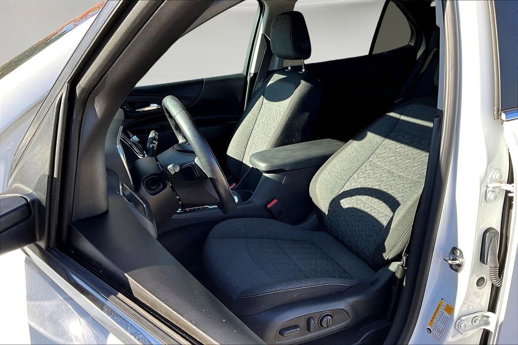 Used 2022 Chevrolet Equinox LT image 18
