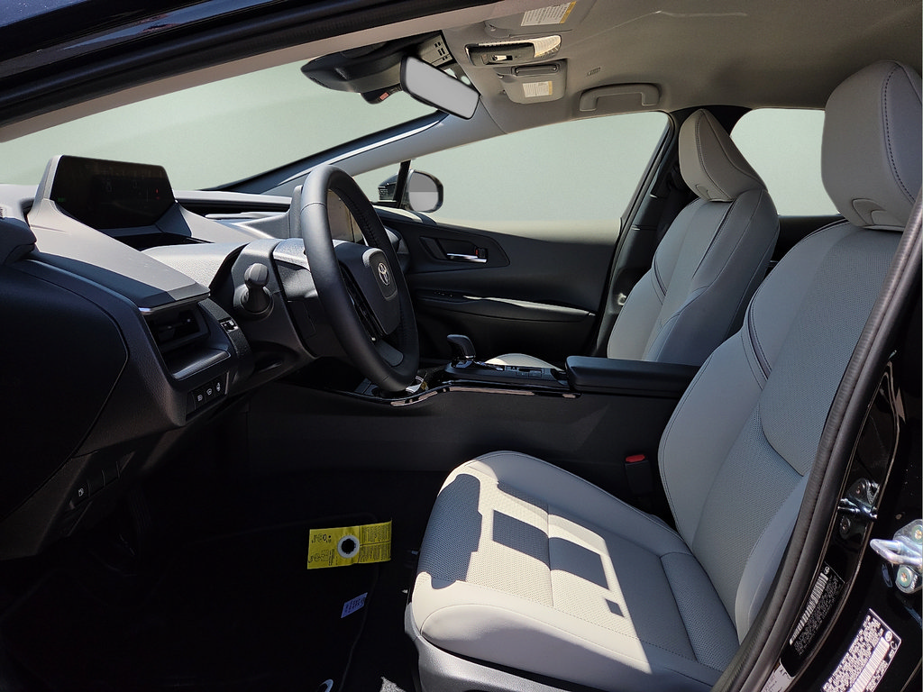 New 2027 Toyota Prius XLE FWD image 19