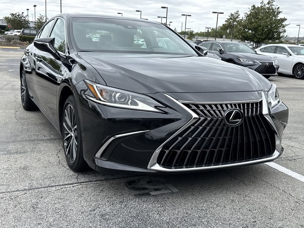 Used 2025 Lexus ES 350 w/ Premium Package image 12
