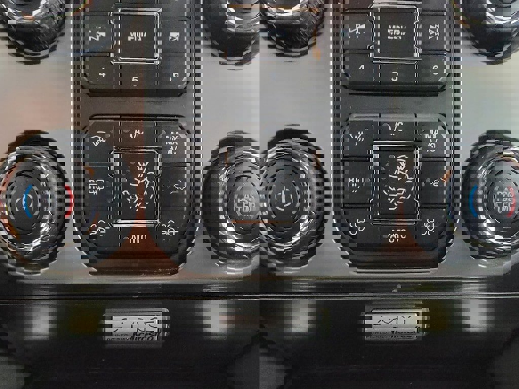 Used 2014 Ford F150 FX4 w/ Equipment Group 402A Luxury image 24