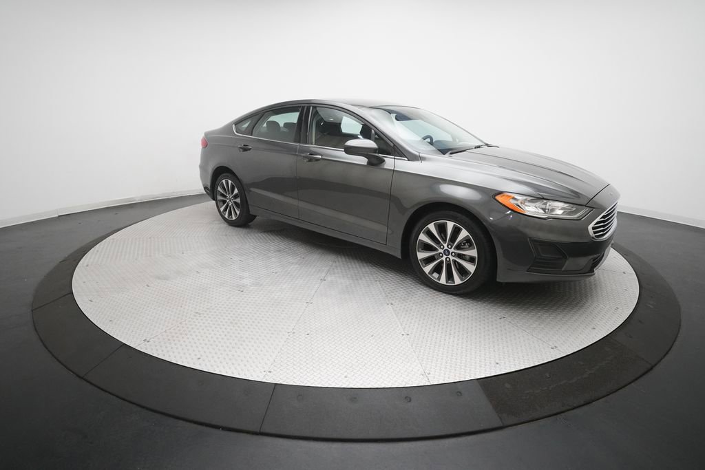 Used 2020 Ford Fusion SE image 11