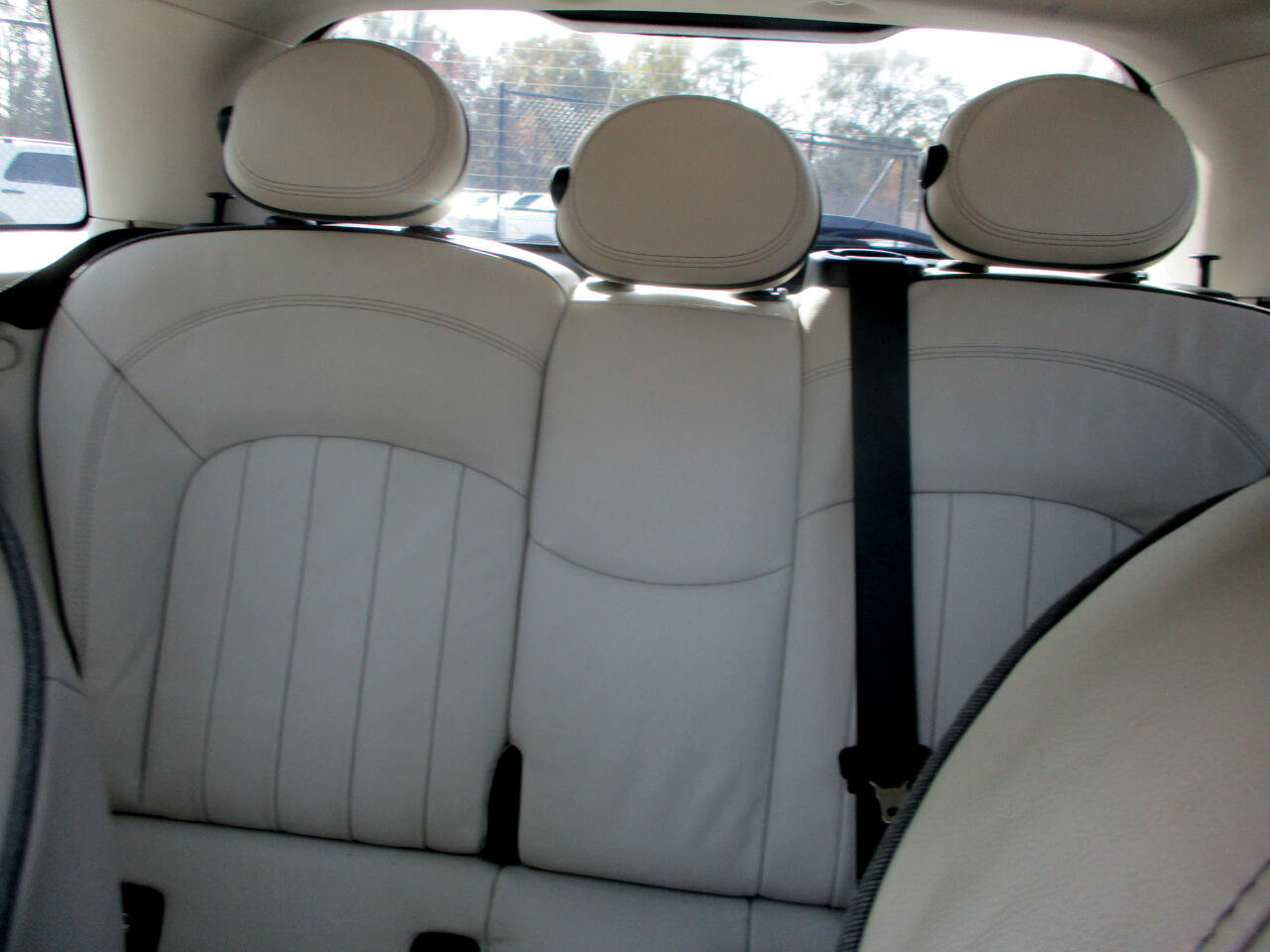 Used 2017 MINI Cooper 4-Door Hardtop image 16