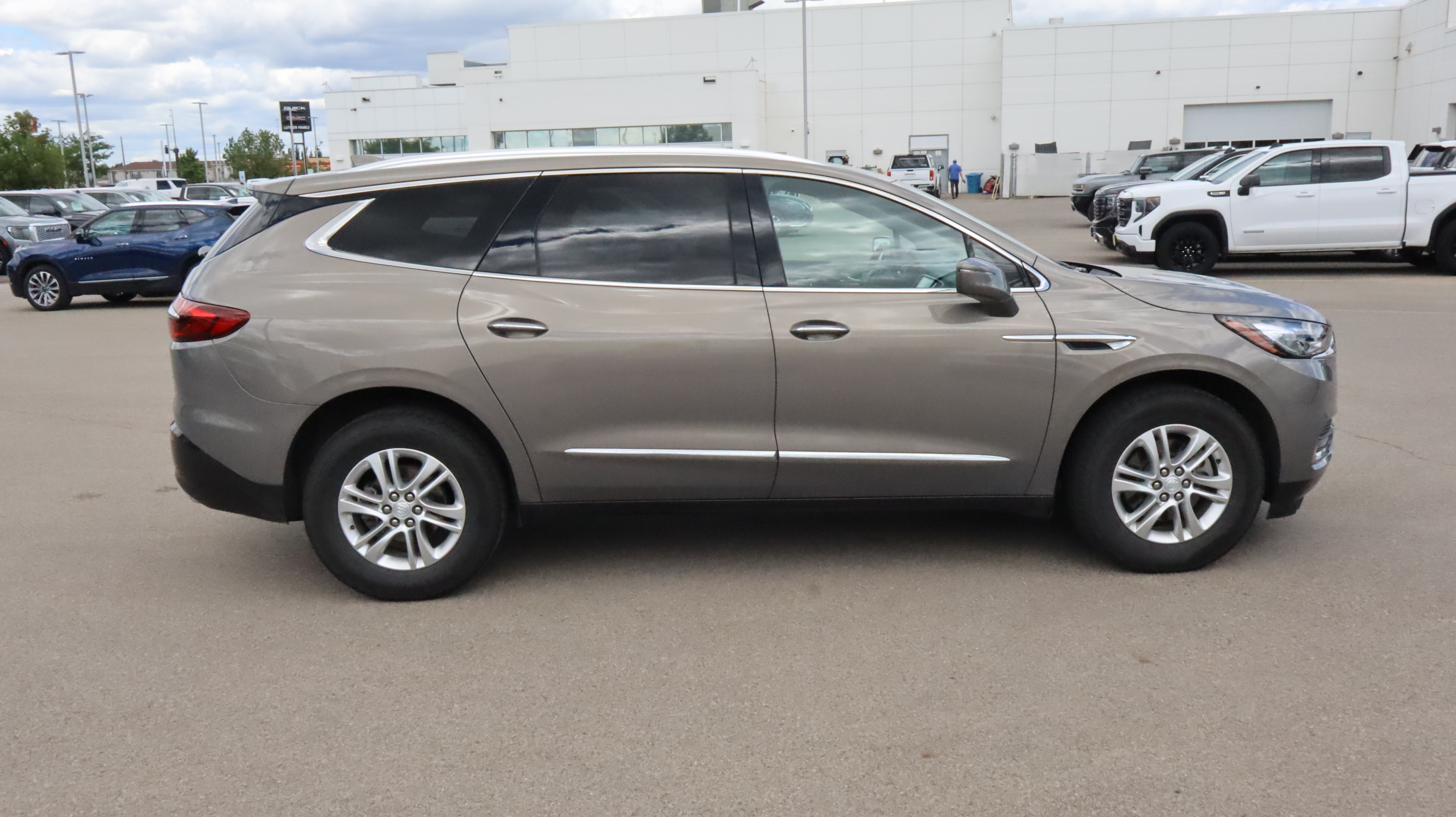 Used 2019 Buick Enclave Premium w/ Trailering Package, 5000 lbs. AWD/4WD image 8