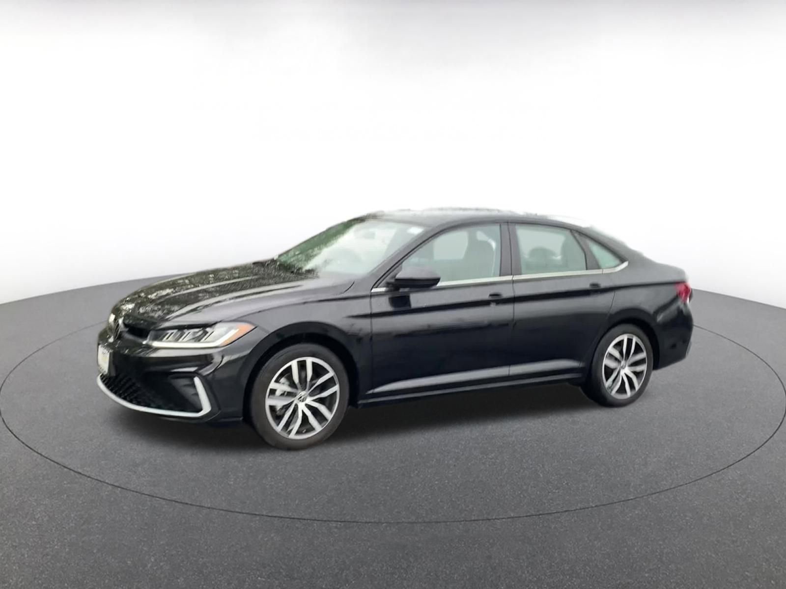 Used 2025 Volkswagen Jetta SE image 8