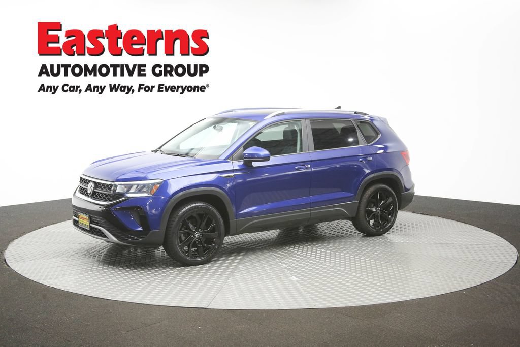 Used 2022 Volkswagen Taos SE w/ Panoramic Sunroof Package FWD image 57