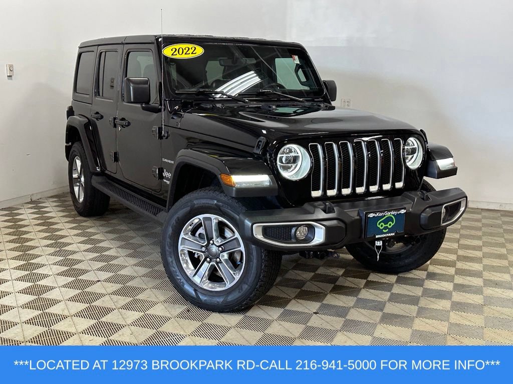 Used 2022 Jeep Wrangler Unlimited Sahara w/ LED Lighting Group AWD/4WD image 3