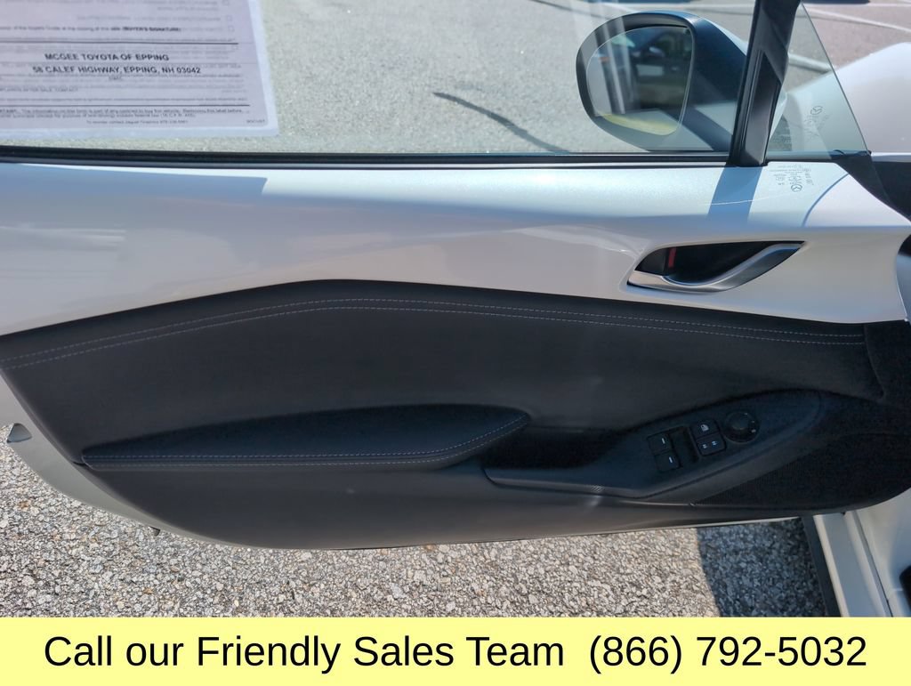 Used 2024 MAZDA MX-5 Miata Grand Touring RWD image 11