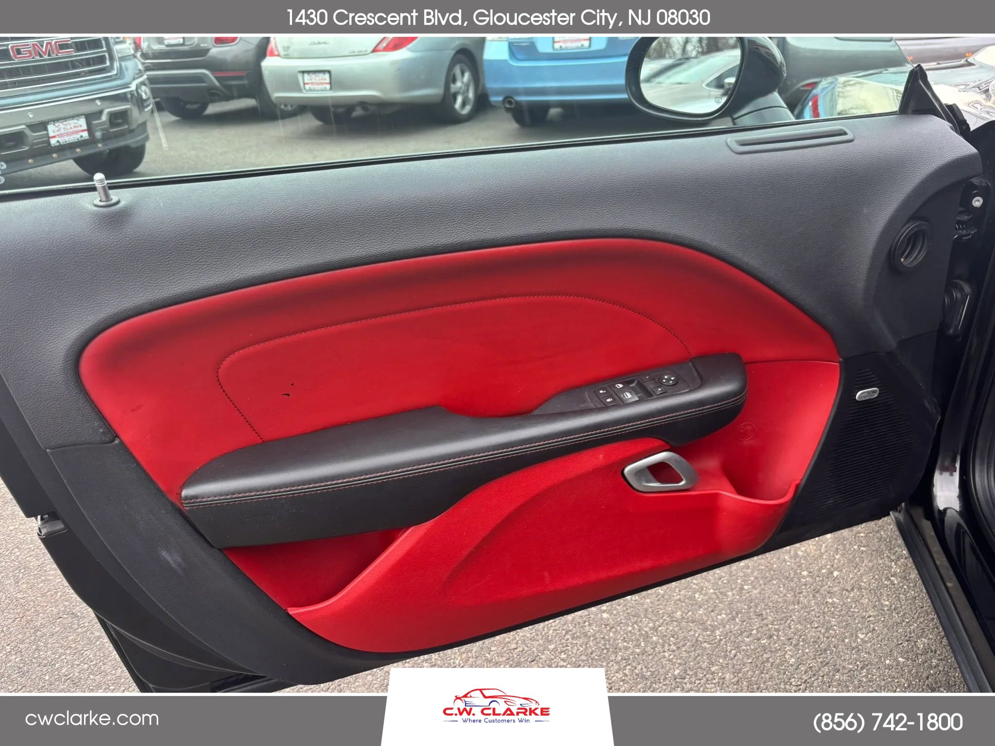 Used 2015 Dodge Challenger R/T Plus image 11