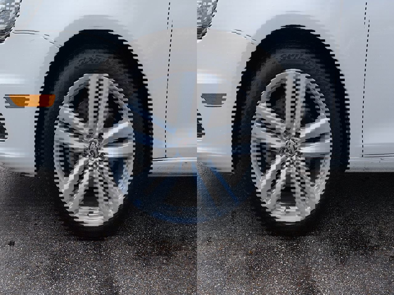 Used 2013 Volkswagen Eos Executive image 12