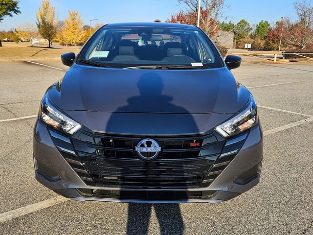 New 2025 Nissan Versa SR w/ Trunk Package FWD image 2
