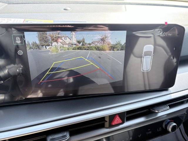 New 2026 Kia Sorento S FWD image 9