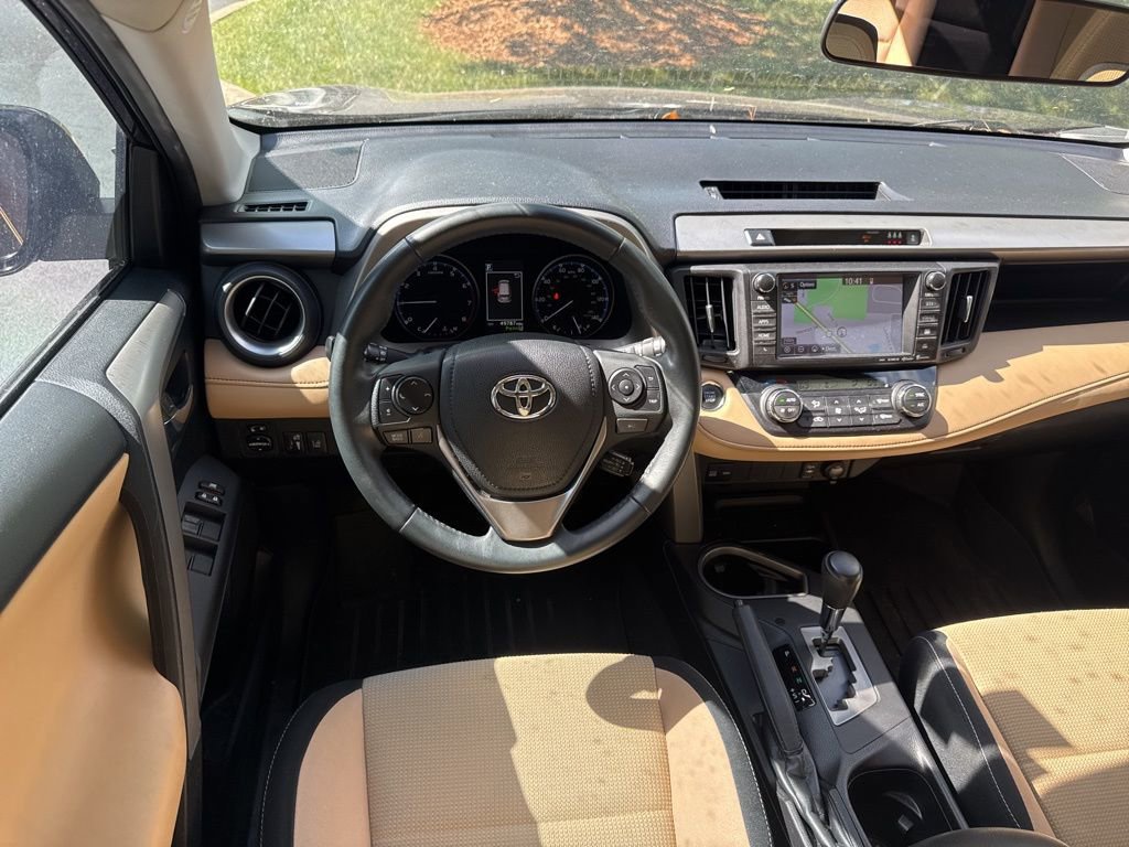 Used 2017 Toyota RAV4 XLE FWD image 10