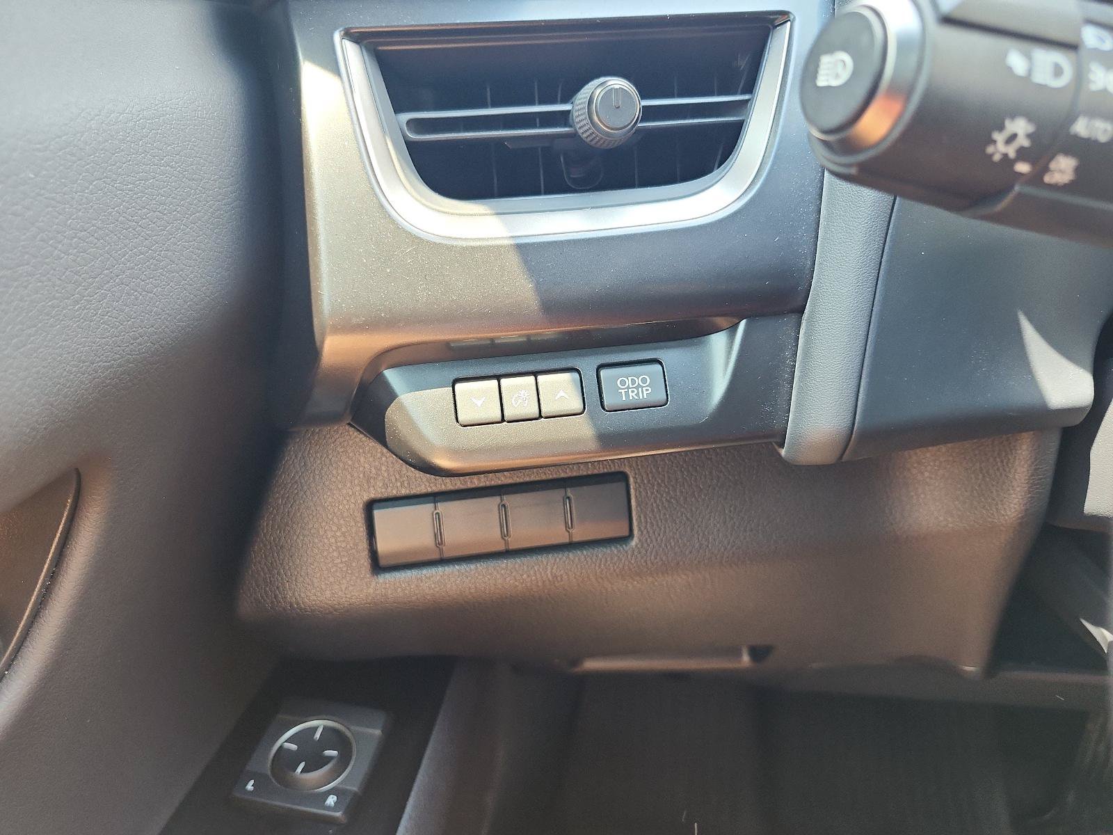 Used 2022 Lexus UX 250h w/ Premium Package AWD/4WD image 25