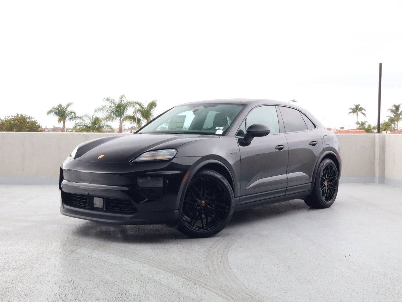 New 2026 Porsche Macan Electric RWD image 1