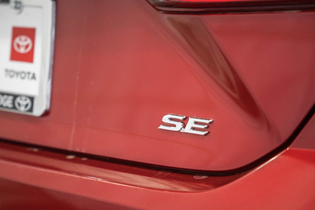 Used 2025 Toyota Camry SE image 7