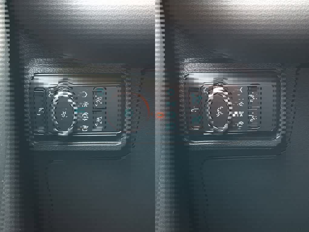 Used 2025 Ford Explorer ST-Line w/ ST-Line Street Pack image 19