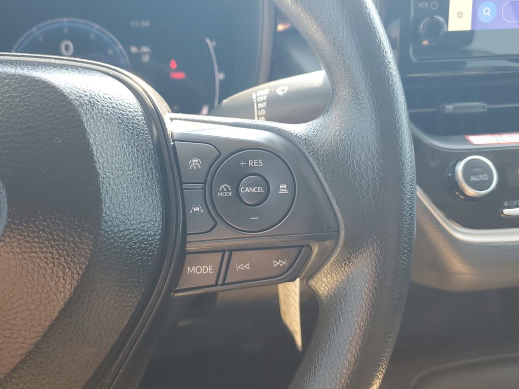 Used 2026 Toyota Corolla LE FWD image 23