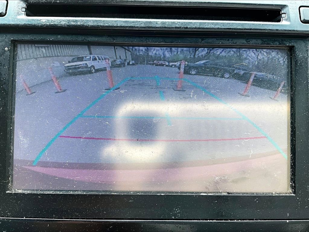 Used 2014 Toyota Camry SE FWD image 19