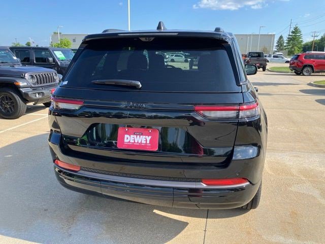 New 2026 Jeep Grand Cherokee Limited AWD/4WD image 7