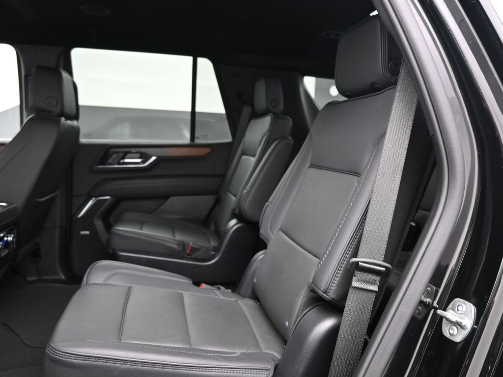Used 2025 GMC Yukon Denali AWD/4WD image 26