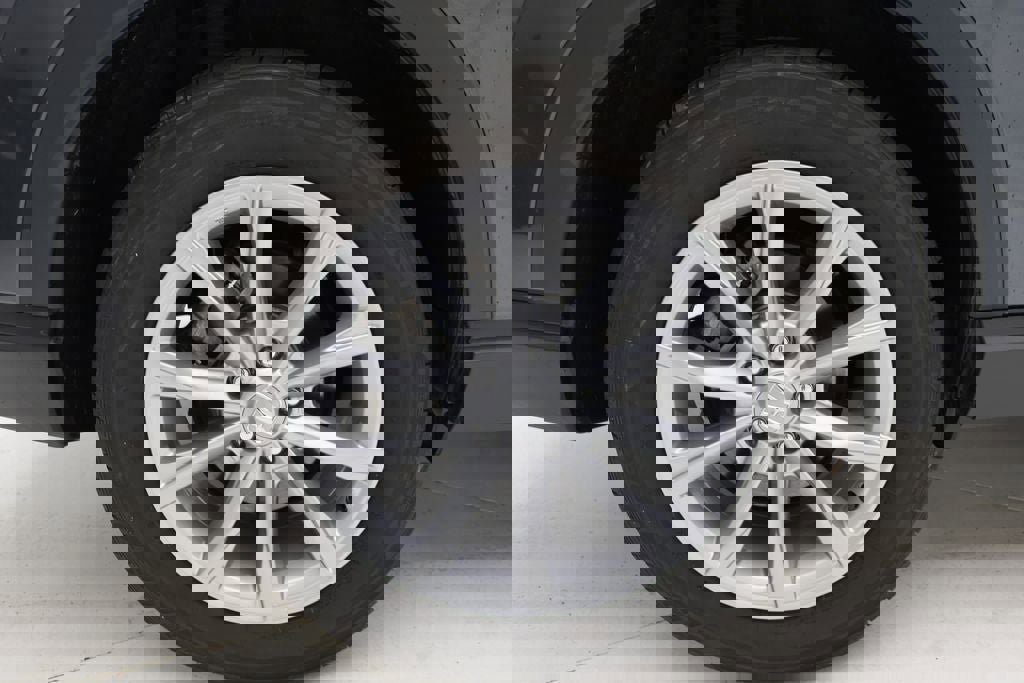 Used 2025 Honda CR-V EX-L image 9