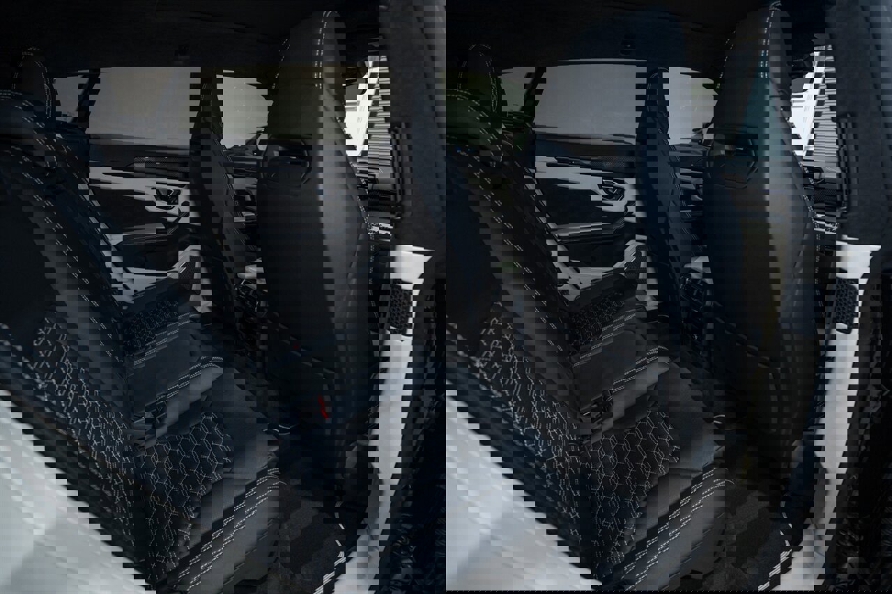 Used 2022 Lamborghini Urus image 32