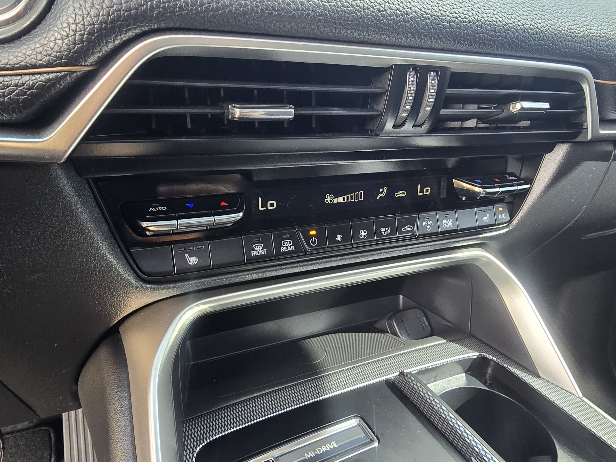 Used 2025 MAZDA CX-70 Plug-In Hybrid w/ Premium Pkg AWD/4WD image 25