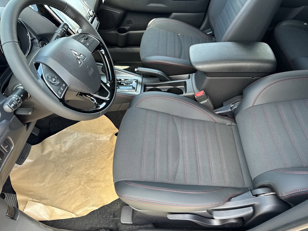 New 2027 Mitsubishi Outlander Sport SE FWD image 21