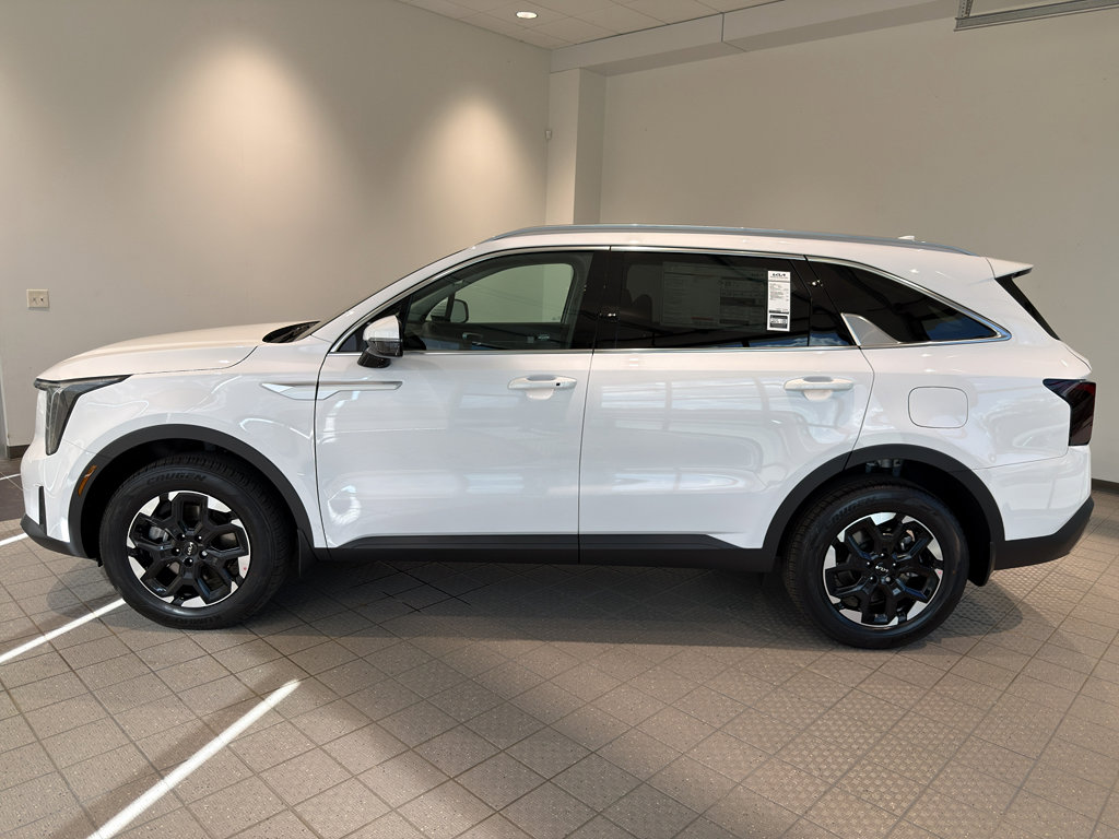 New 2026 Kia Sorento S image 2