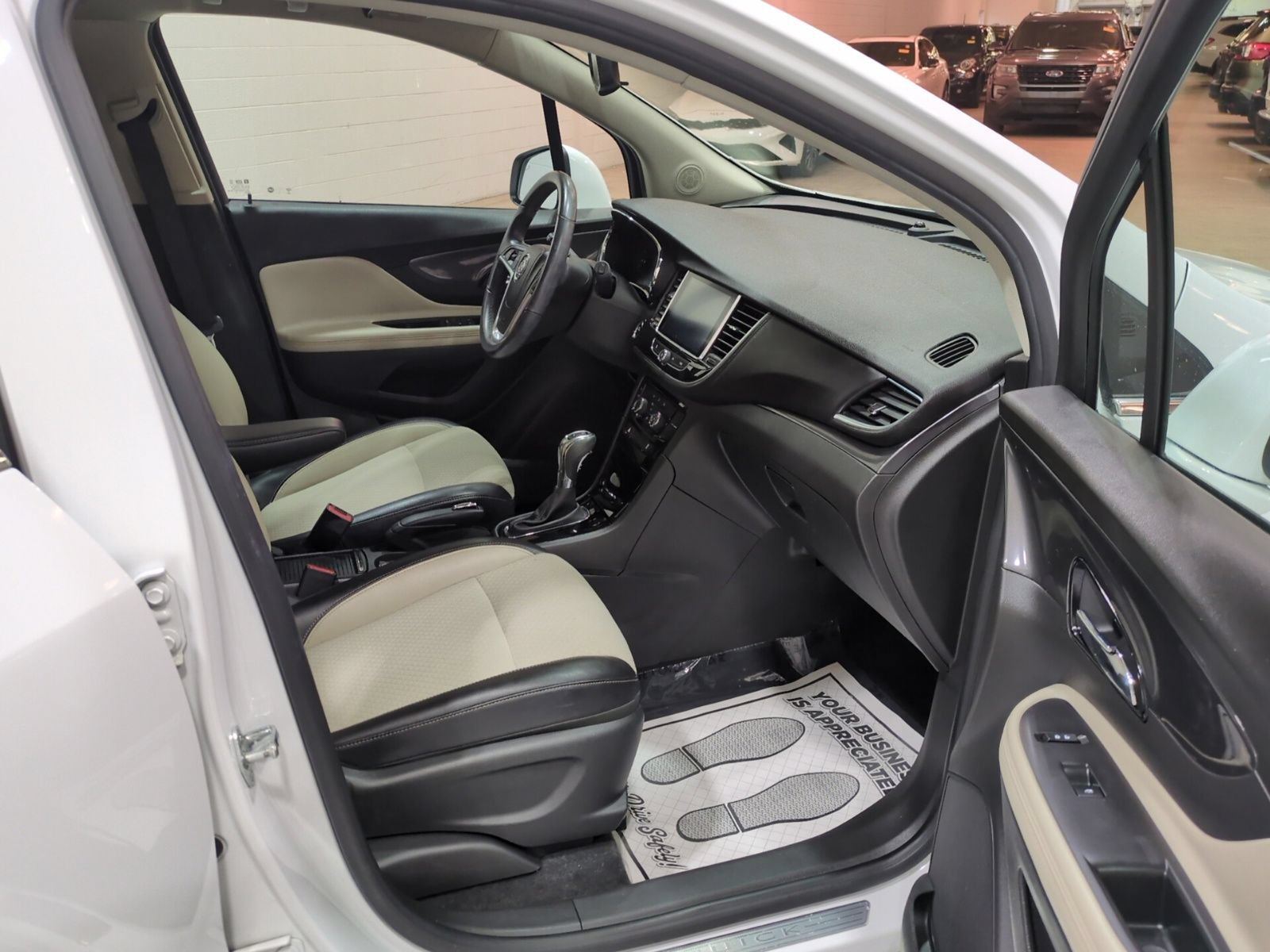 Used 2021 Buick Encore Preferred w/ Safety Package II FWD image 9