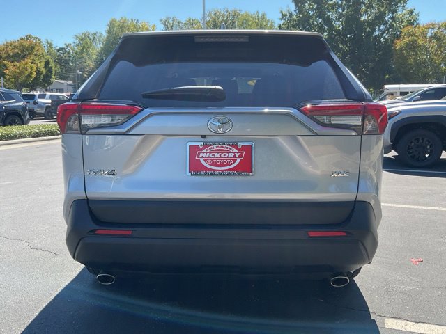 Used 2024 Toyota RAV4 XLE w/ Convenience Package FWD image 9